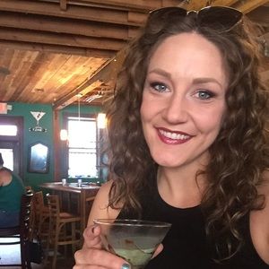 Meet your Posher, Katelyn